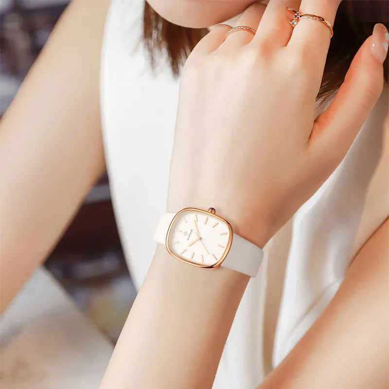 WWOOR 2023 Mulheres Relógio Moda Couro Quartzo Pulseira Relógio Top Marca De Luxo À Prova D' Água Senhoras Relógio De Pulso Montre Femme Feminino